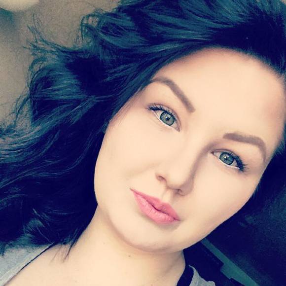 Meet your Posher, Hannah - Picture 1 of 1